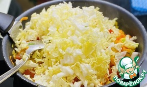 Тушеная пекинская капуста с овощами