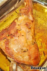 Запеченная баранья нога с вином Запеченная баранья нога с вином