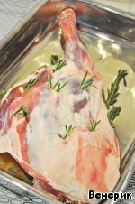 Запеченная баранья нога с вином Запеченная баранья нога с вином