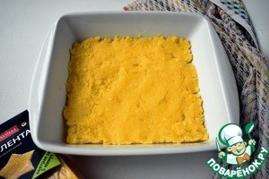 Запеченная полента с мясным соусом Запеченная полента с мясным соусом