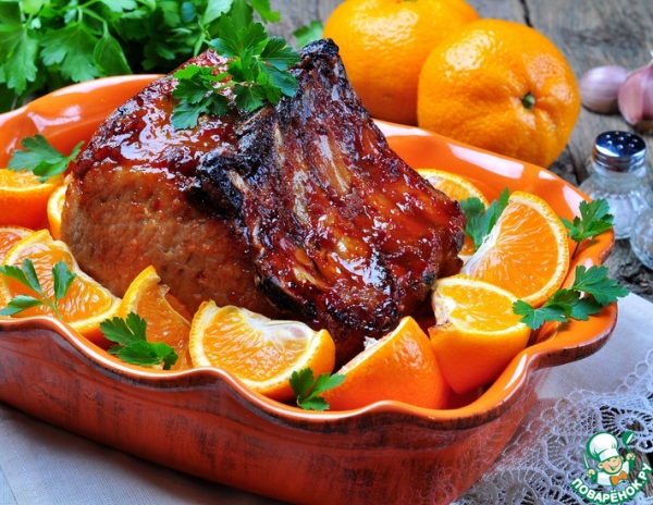 Запеченная свиная корейка в мандариновом соусе Запеченная свиная корейка в мандариновом соусе