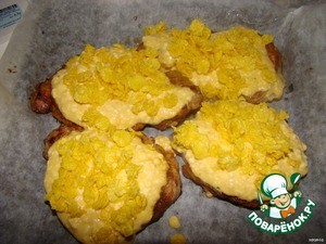 Запечeнное мясо под сырным суфле и хрустящей корочкой