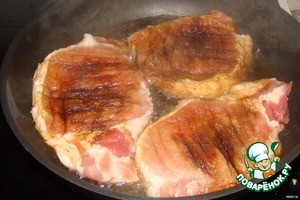 Запечeнное мясо под сырным суфле и хрустящей корочкой