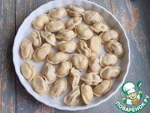 Запеченные пельмени в сырно-сметанном соусе Запеченные пельмени в сырно-сметанном соусе