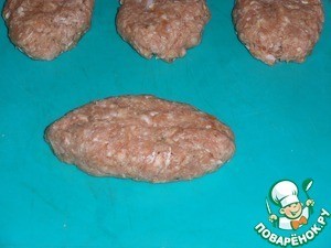 Запеченные зразы с сырной начинкой