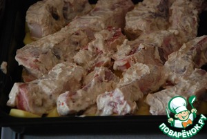 Запеченный картофель с сырными ребрышками