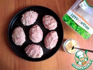 Запечённые котлеты из индейки с кориандром