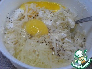 Зеленые равиоли с чесночным соусом