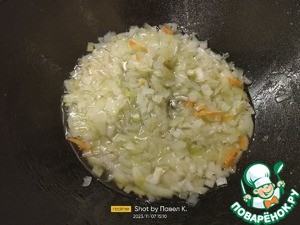 Жареная капуста с баклажанами и перцем