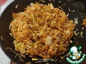 Жареная капуста с баклажанами и перцем