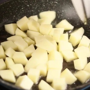 Жареный картофель с мясом Жареный картофель с мясом