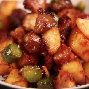 Жареный картофель с мясом Жареный картофель с мясом