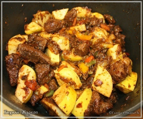 Жаркое из баранины с айвой "Бехили Жаркоп" Жаркое из баранины с айвой "Бехили Жаркоп"