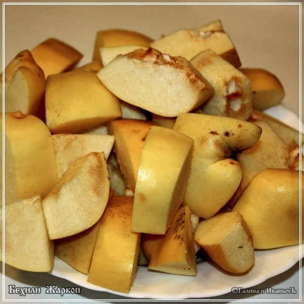 Жаркое из баранины с айвой "Бехили Жаркоп" Жаркое из баранины с айвой "Бехили Жаркоп"