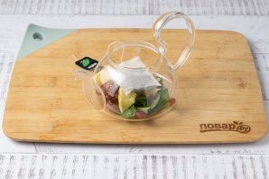 Зеленый чай с ягодами годжи Зеленый чай с ягодами годжи