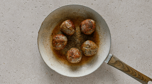 Тефтели с фасолью в горшочках, пошаговый рецепт с фото Тефтели с фасолью в горшочках, пошаговый рецепт с фото