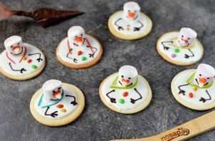 Новогоднее печенье "Тающие снеговики" Новогоднее печенье "Тающие снеговики"
