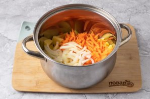 Борщ без мяса без зажарки со свеклой Борщ без мяса без зажарки со свеклой