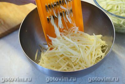 Запеканка из тертых кабачков и картофеля с сыром сулугуни