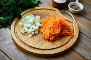 Суп с кукурузной крупой и курицей Суп с кукурузной крупой и курицей