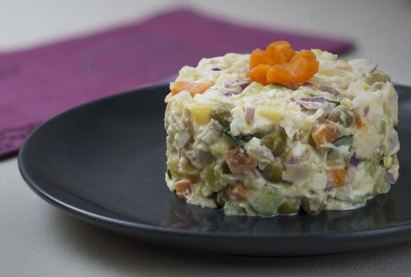 «Оливье» с курицей «Оливье» с курицей