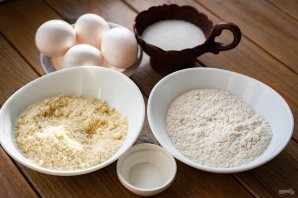 Миндальный бисквит Миндальный бисквит