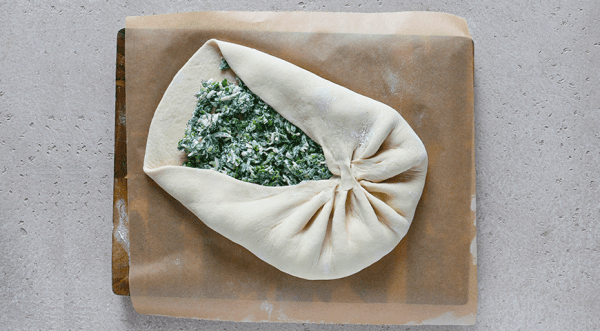 Осетинский пирог c сыром и зеленью, пошаговый рецепт с фото