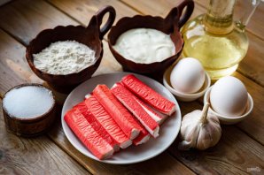 Крабовые палочки в кляре с чесноком Крабовые палочки в кляре с чесноком