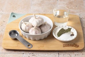 Маринованный чеснок по-азербайджански Маринованный чеснок по-азербайджански