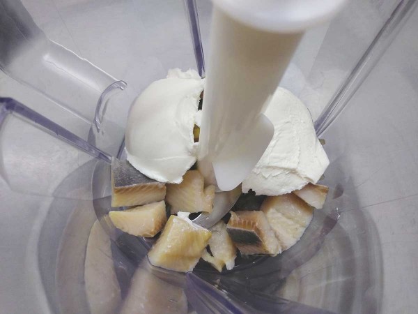 Канапе с муссом из сельди Канапе с муссом из сельди