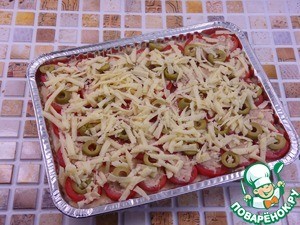 Картофельный пирог с фаршированными тунцом черри