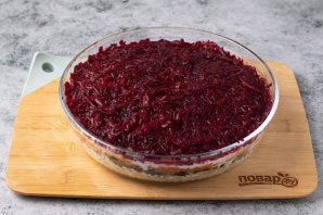 Вегетарианский салат «Селедка под шубой» на год Дракона Вегетарианский салат «Селедка под шубой» на год Дракона