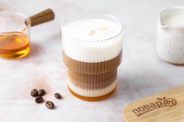 Кофе латте с сиропом Кофе латте с сиропом