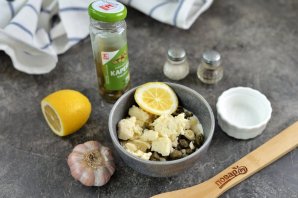 Соус "Цезарь" с каперсами Соус "Цезарь" с каперсами