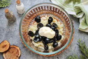 Салат "Пино-нуар" с виноградом