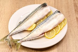 Скумбрия на соли с лимоном Скумбрия на соли с лимоном