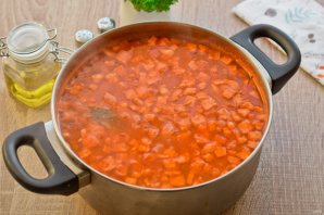 Рассольник с копченой колбасой и перловкой Рассольник с копченой колбасой и перловкой