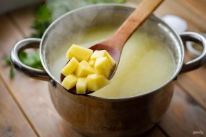 Суп с кукурузной крупой и курицей Суп с кукурузной крупой и курицей