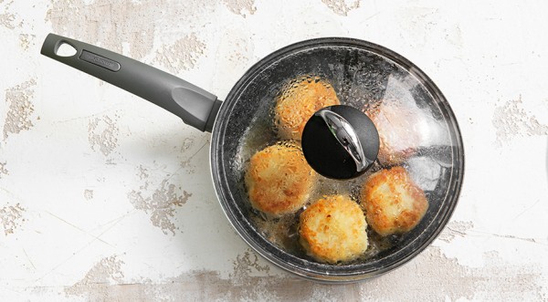 Быстрые котлеты из фарша, пошаговый рецепт с фото на 717 ккал Быстрые котлеты из фарша, пошаговый рецепт с фото на 717 ккал