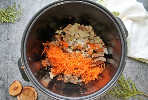 Кукурузная каша с мясом в мультиварке Кукурузная каша с мясом в мультиварке