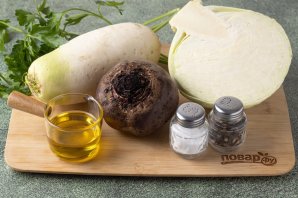 Салат из капусты, дайкона и свеклы Салат из капусты, дайкона и свеклы