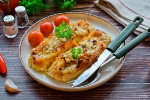 Семга в сливочном соусе запеченная в духовке