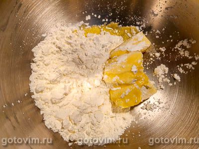 Имбирные человечки (пряное печенье с кардамоном и имбирем) Имбирные человечки (пряное печенье с кардамоном и имбирем)