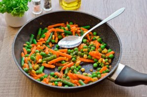 Яичница с мексиканской смесью Яичница с мексиканской смесью