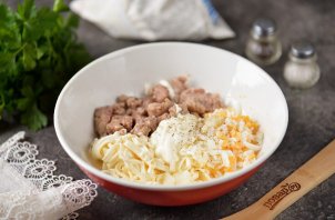 Тарталетки с печенью трески, яйцом и сыром Тарталетки с печенью трески, яйцом и сыром