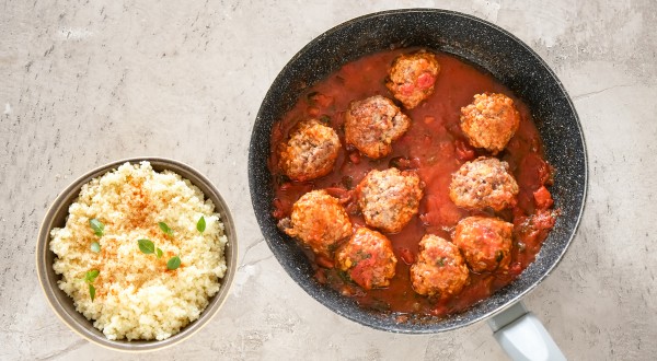 Фрикадельки в томатно-чесночном соусе, пошаговый рецепт с фото на 841 ккал Фрикадельки в томатно-чесночном соусе, пошаговый рецепт с фото на 841 ккал