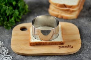 Бутерброды с огурцом и форелью Бутерброды с огурцом и форелью