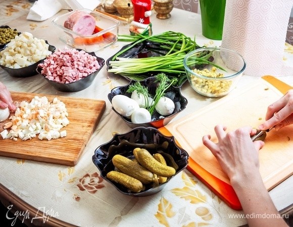 Эксперт поделилась «ресторанной» хитростью, которая поможет в приготовлении салатов Эксперт поделилась «ресторанной» хитростью, которая поможет в приготовлении салатов