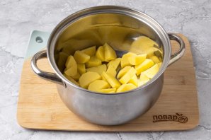 Борщ без мяса без зажарки со свеклой Борщ без мяса без зажарки со свеклой