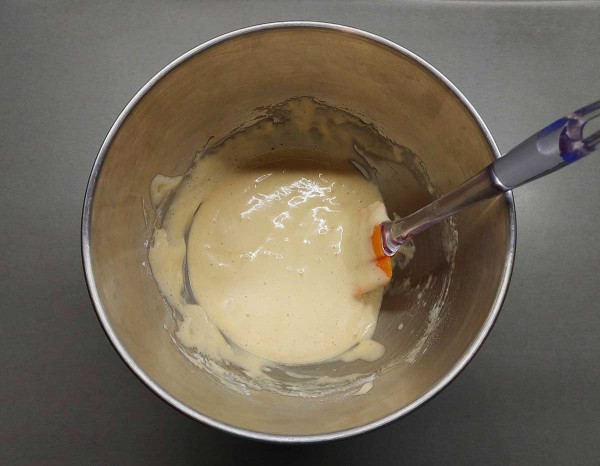 Бисквитный торт с вишней и маскарпоне Бисквитный торт с вишней и маскарпоне